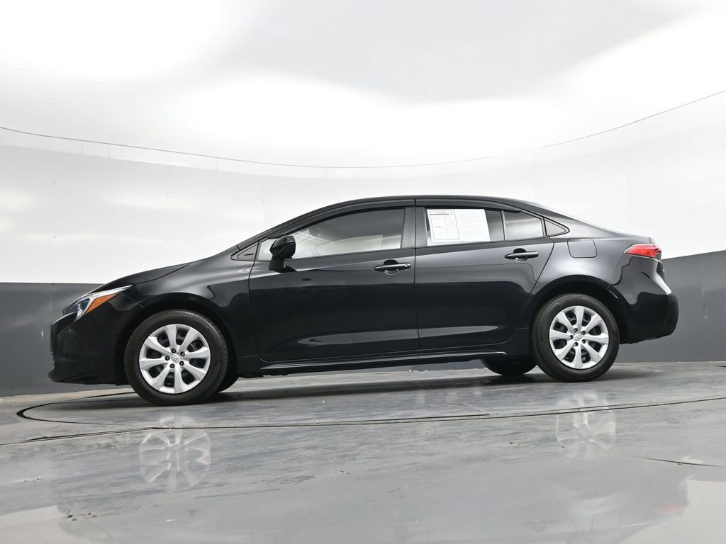 Used 2024 Toyota Corolla LE FWD image 43
