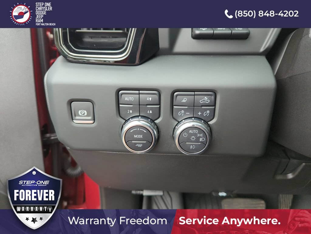 Used 2024 GMC Sierra 2500 AT4 w/ Technology Package AWD/4WD image 19