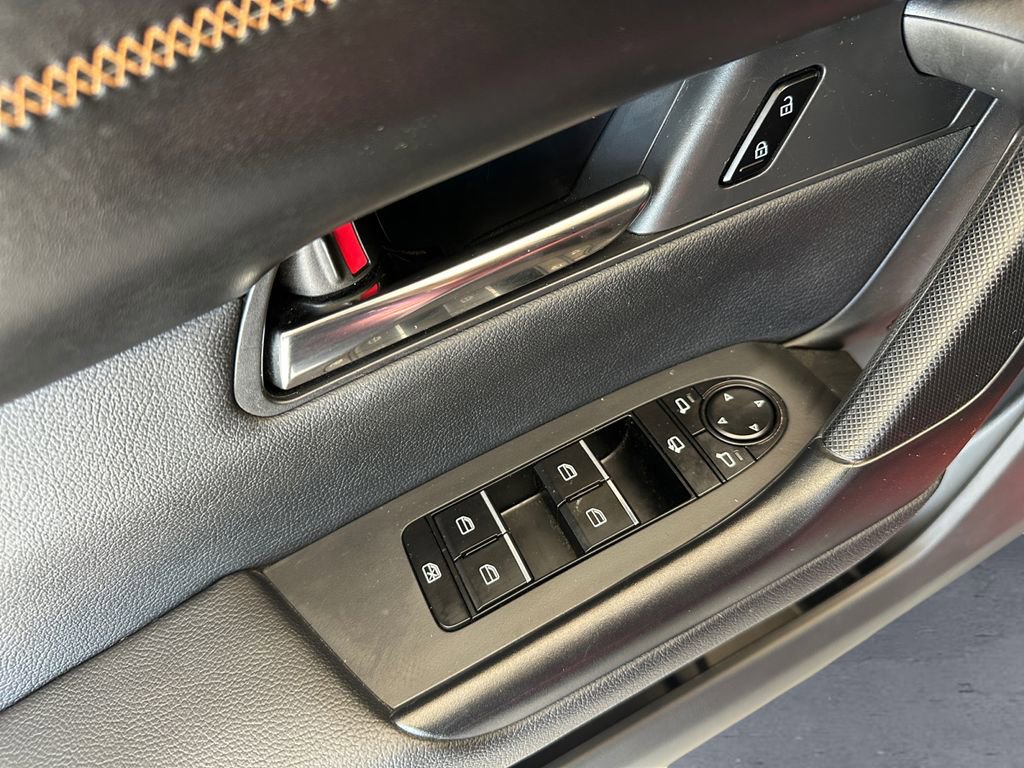 Used 2025 MAZDA CX-50 AWD 2.5 S w/ Premium Plus Pkg image 12