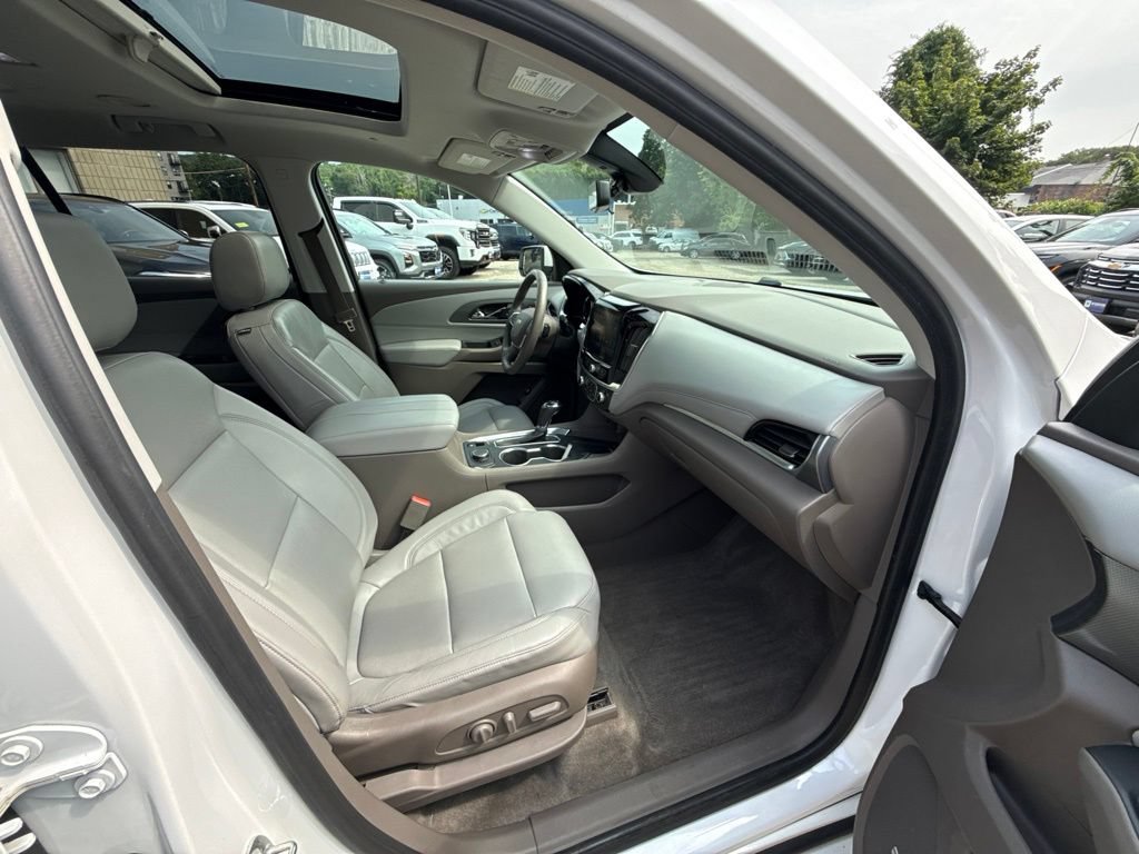 Used 2018 Chevrolet Traverse Premier AWD/4WD image 17