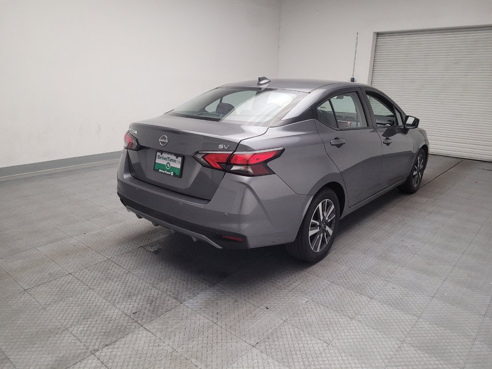 Used 2024 Nissan Versa SV FWD image 9