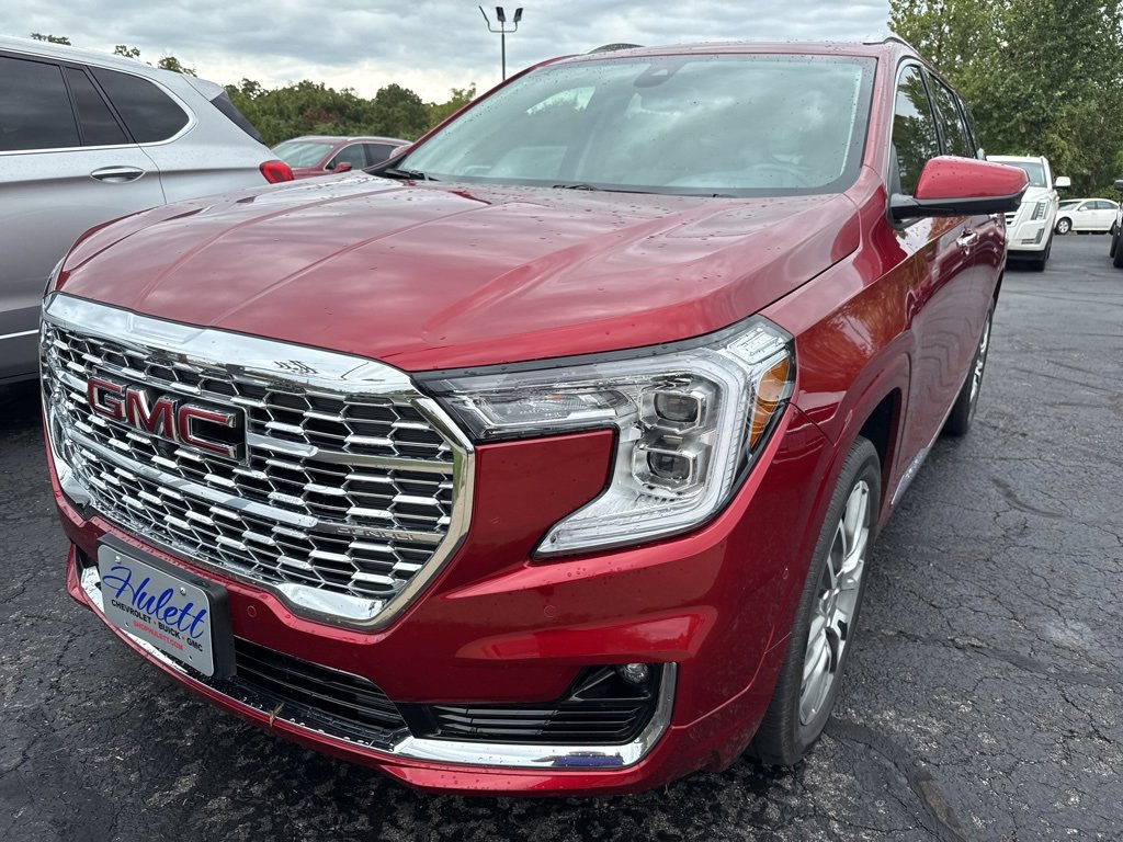 Used 2023 GMC Terrain Denali w/ Denali Premium Package