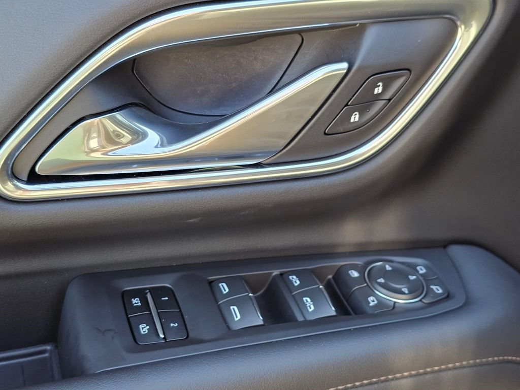 Used 2021 Chevrolet Tahoe High Country w/ Premium Package AWD/4WD image 25