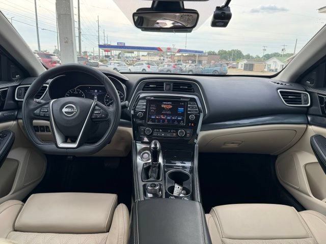 Used 2023 Nissan Maxima Platinum w/ Sport Mat Group FWD image 8
