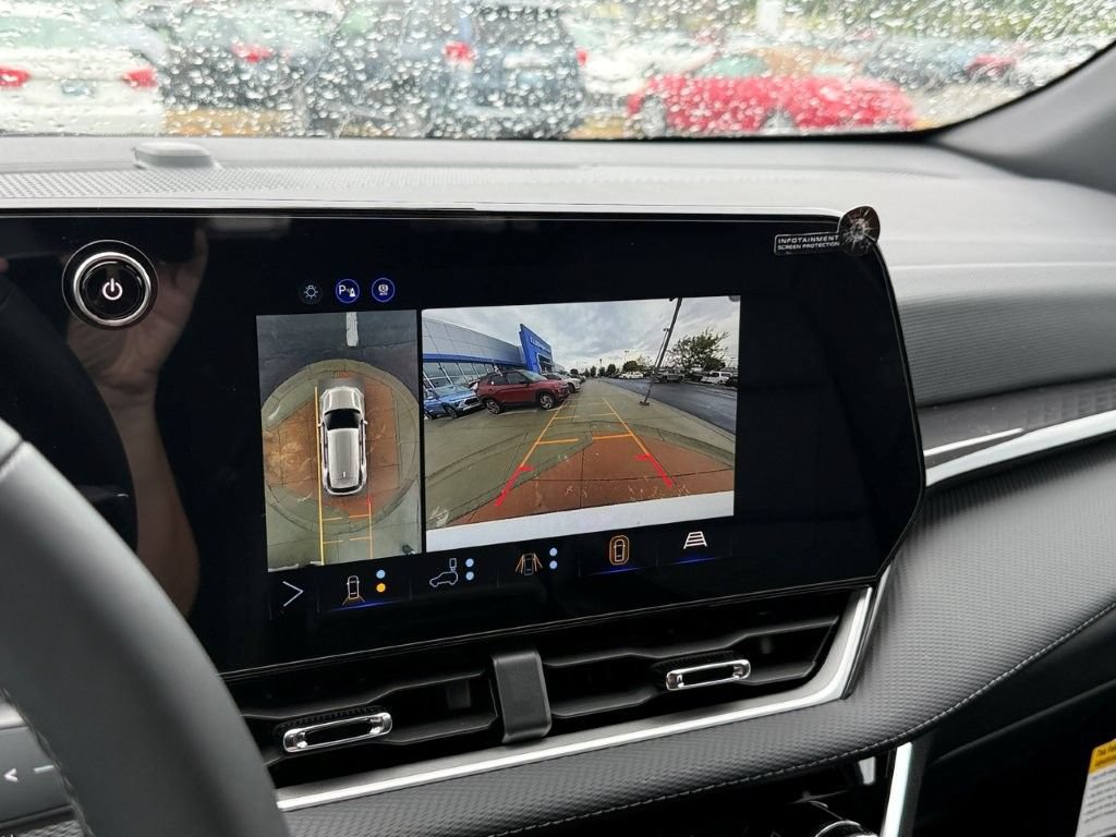 New 2027 Chevrolet Equinox LT w/ Convenience Package II FWD image 23