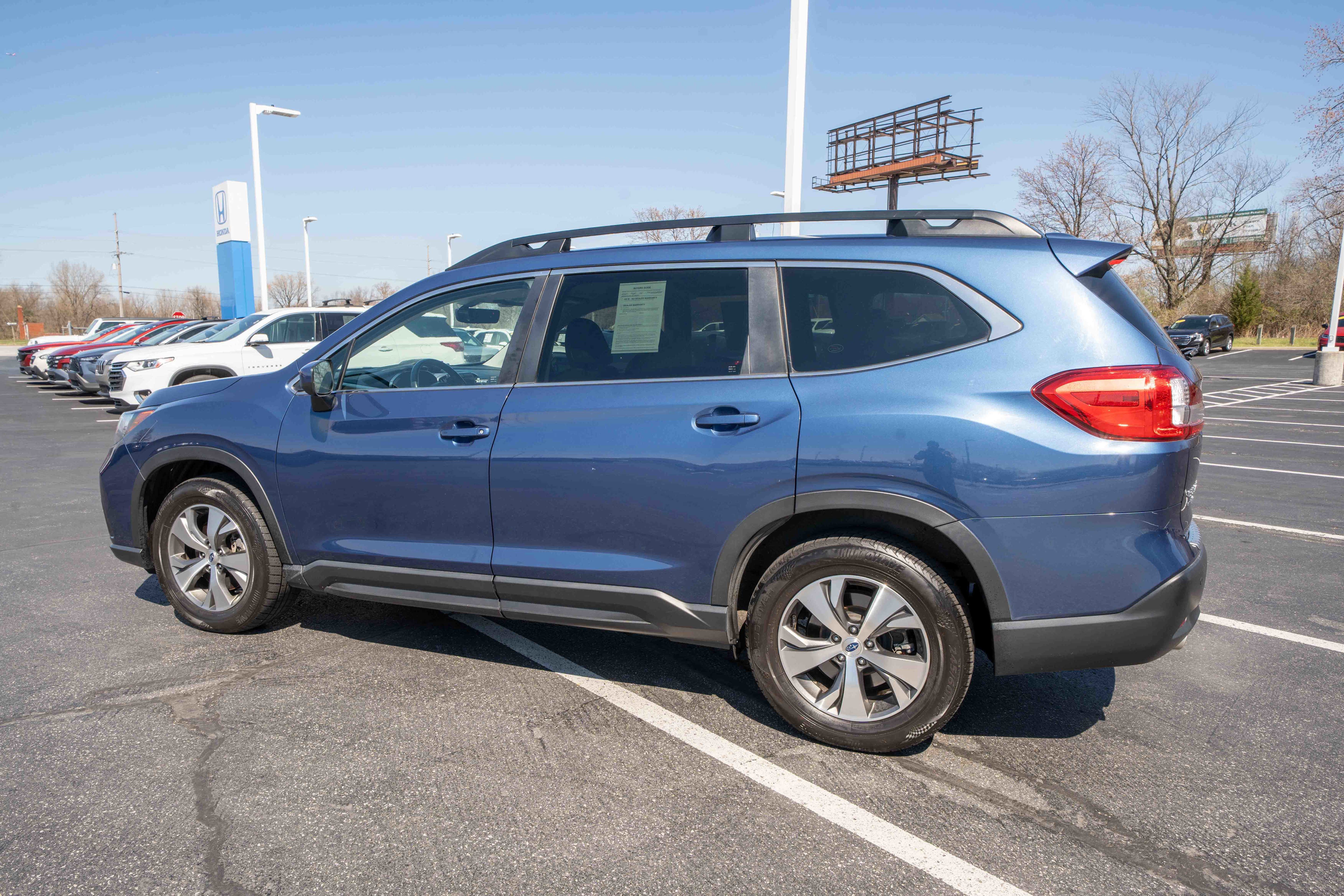 Used 2021 Subaru Ascent Premium w/ Convenience Package image 4
