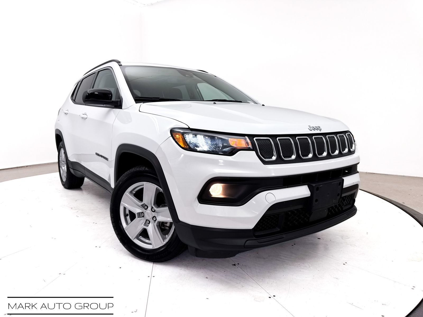 Used 2022 Jeep Compass Latitude w/ Sun and Sound Group FWD image 1