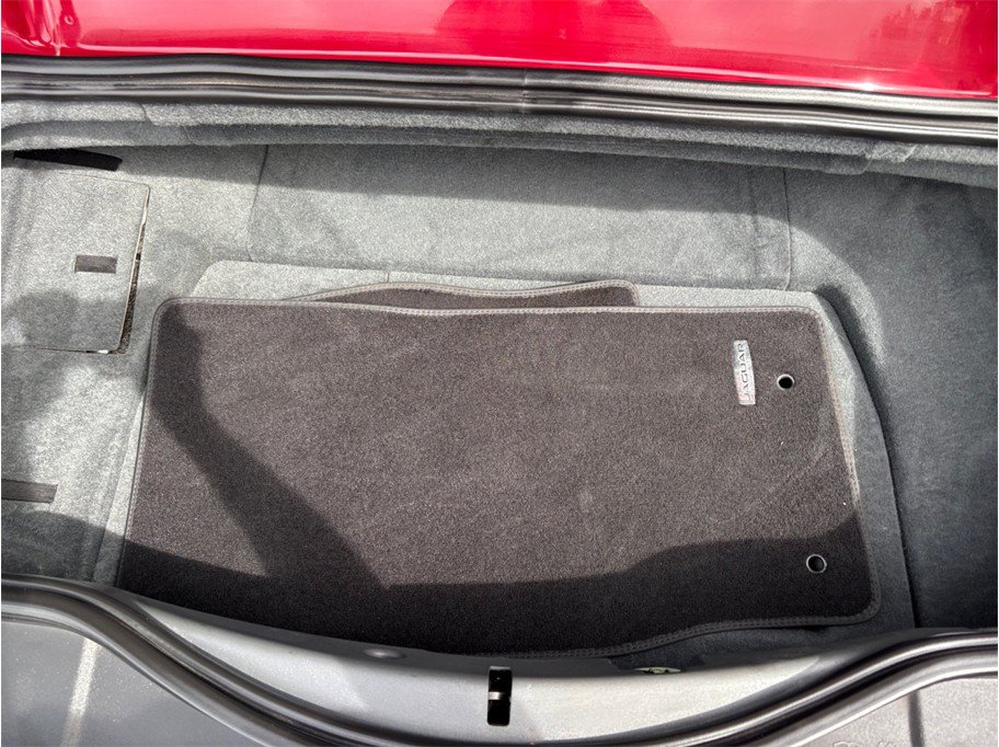 Used 2014 Jaguar F-TYPE Convertible RWD image 40