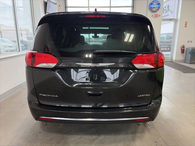 Certified 2019 Chrysler Pacifica Limited w/ Tire & Wheel Group image 5