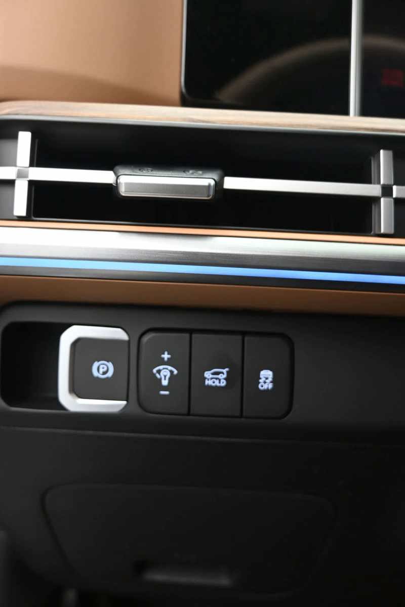 New 2026 Hyundai Santa Fe Limited AWD/4WD image 21