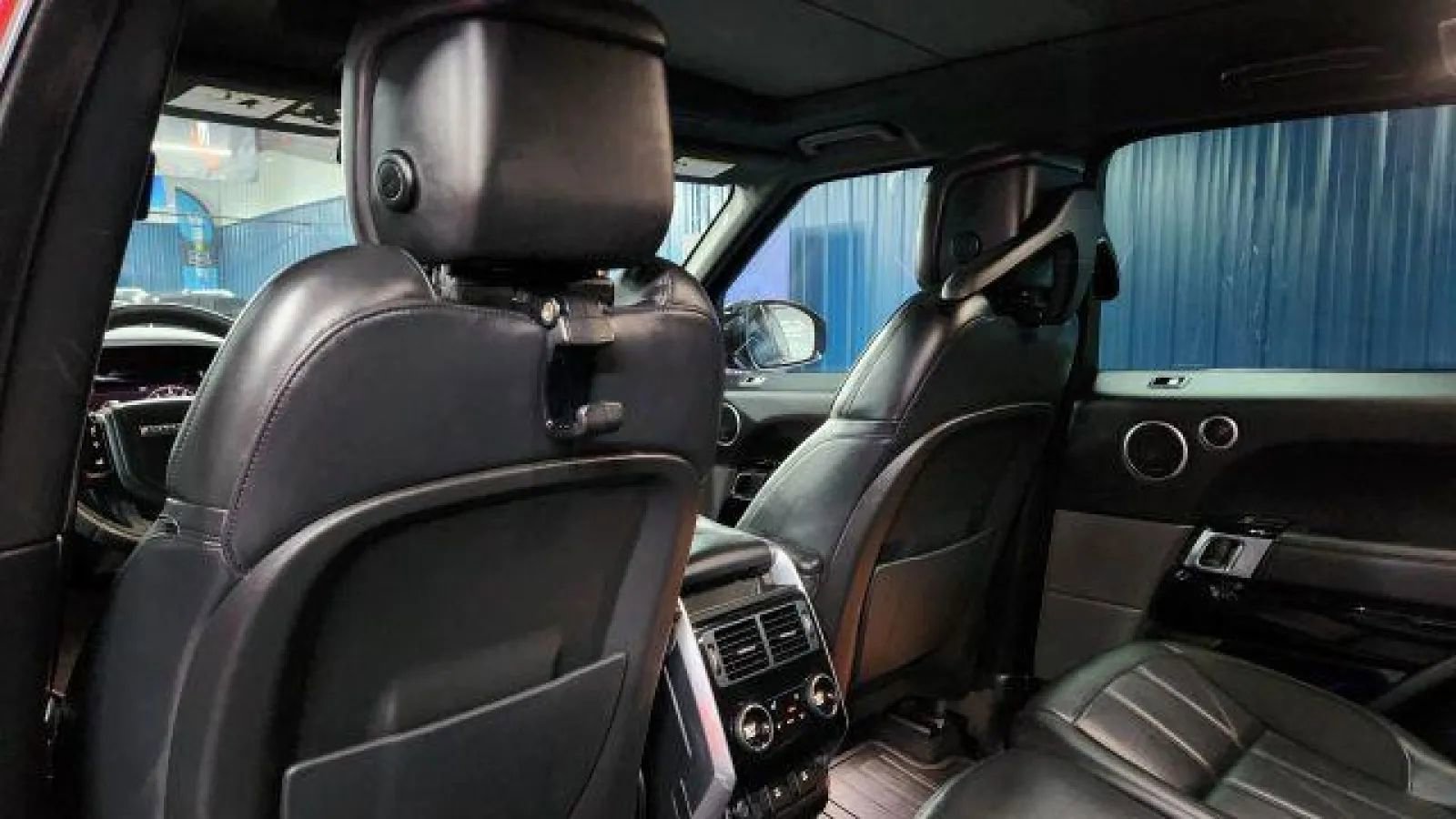 Used 2021 Land Rover Range Rover Sport HST image 26