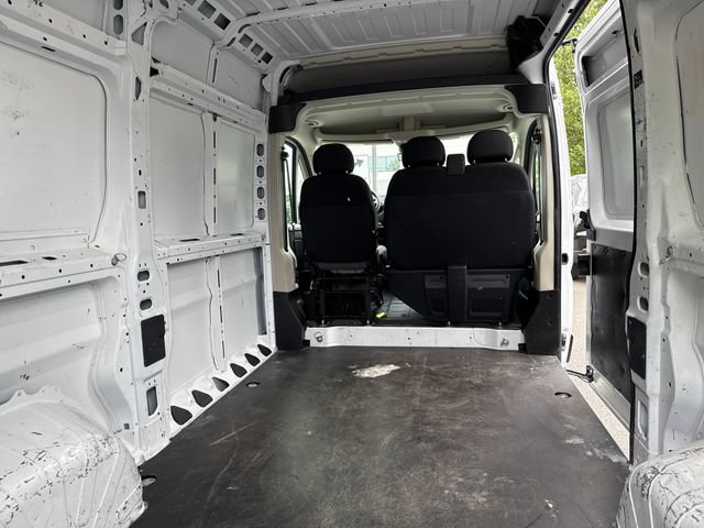 Used 2021 RAM ProMaster 2500 w/ Convenience Group FWD image 14