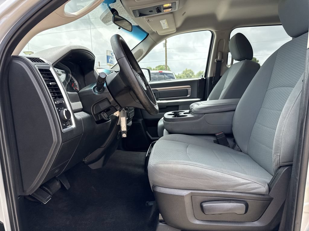 Used 2017 RAM 1500 Classic SLT RWD image 12