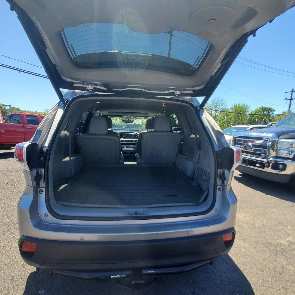 Used 2015 Toyota Highlander Limited AWD/4WD image 26