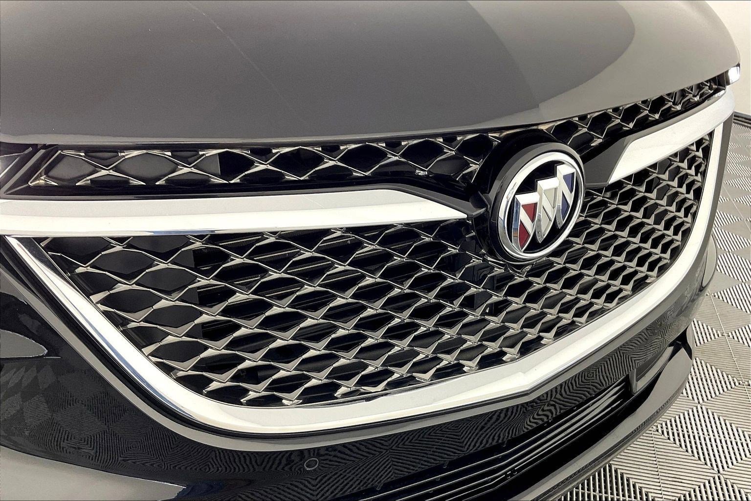 Used 2023 Buick Enclave Avenir image 34