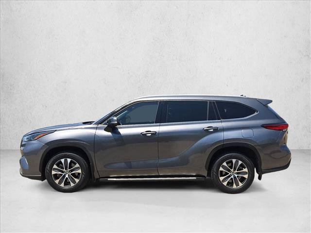 Used 2022 Toyota Highlander XLE FWD image 8