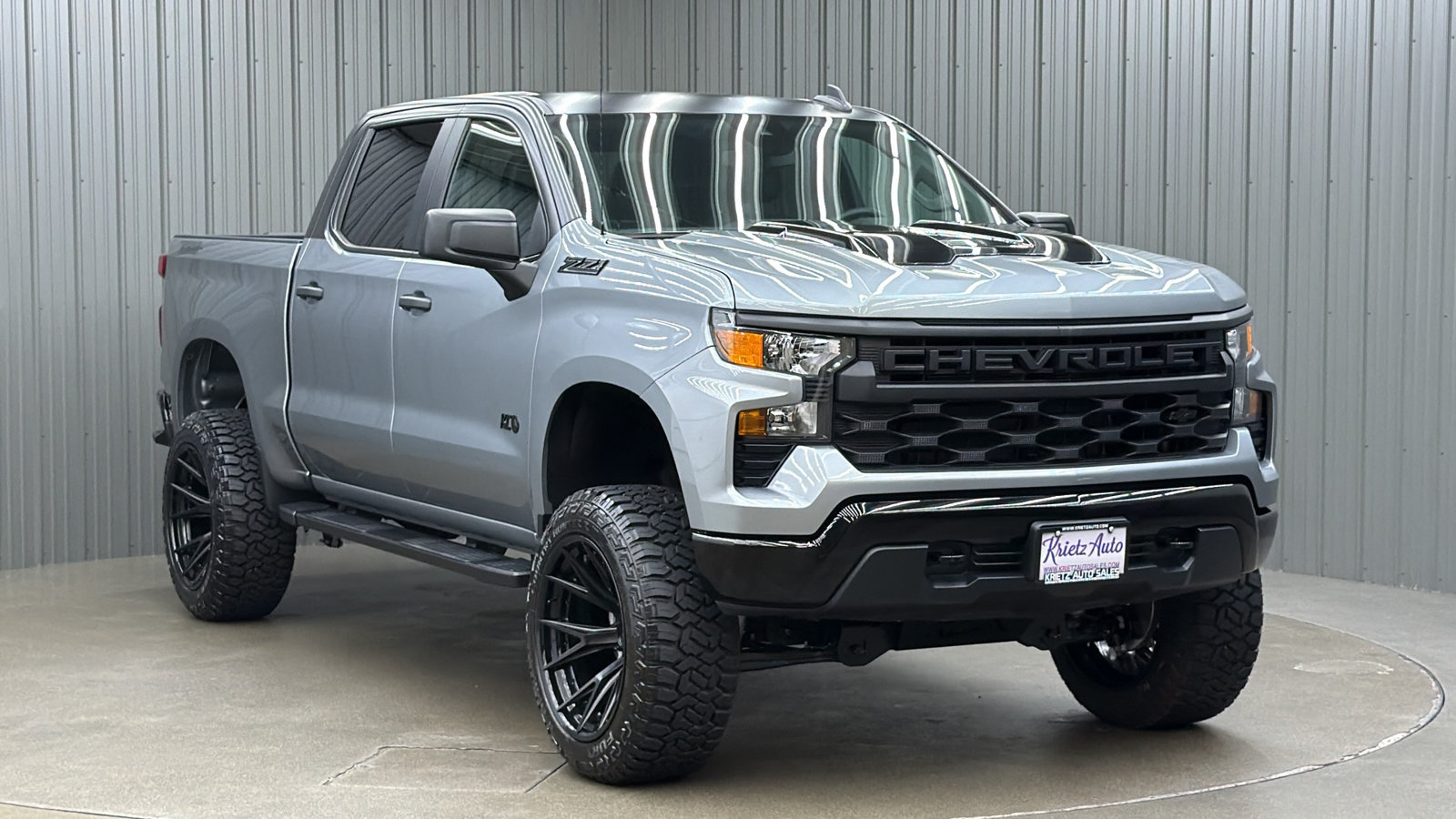 Used 2026 Chevrolet Silverado 1500 Custom Trail Boss w/ Dark Appearance Package AWD/4WD image 7