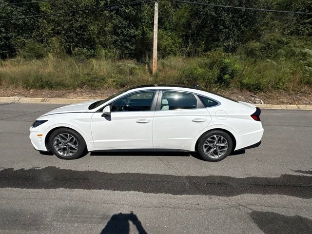 Used 2023 Hyundai Sonata SEL w/ Convenience Package FWD image 5