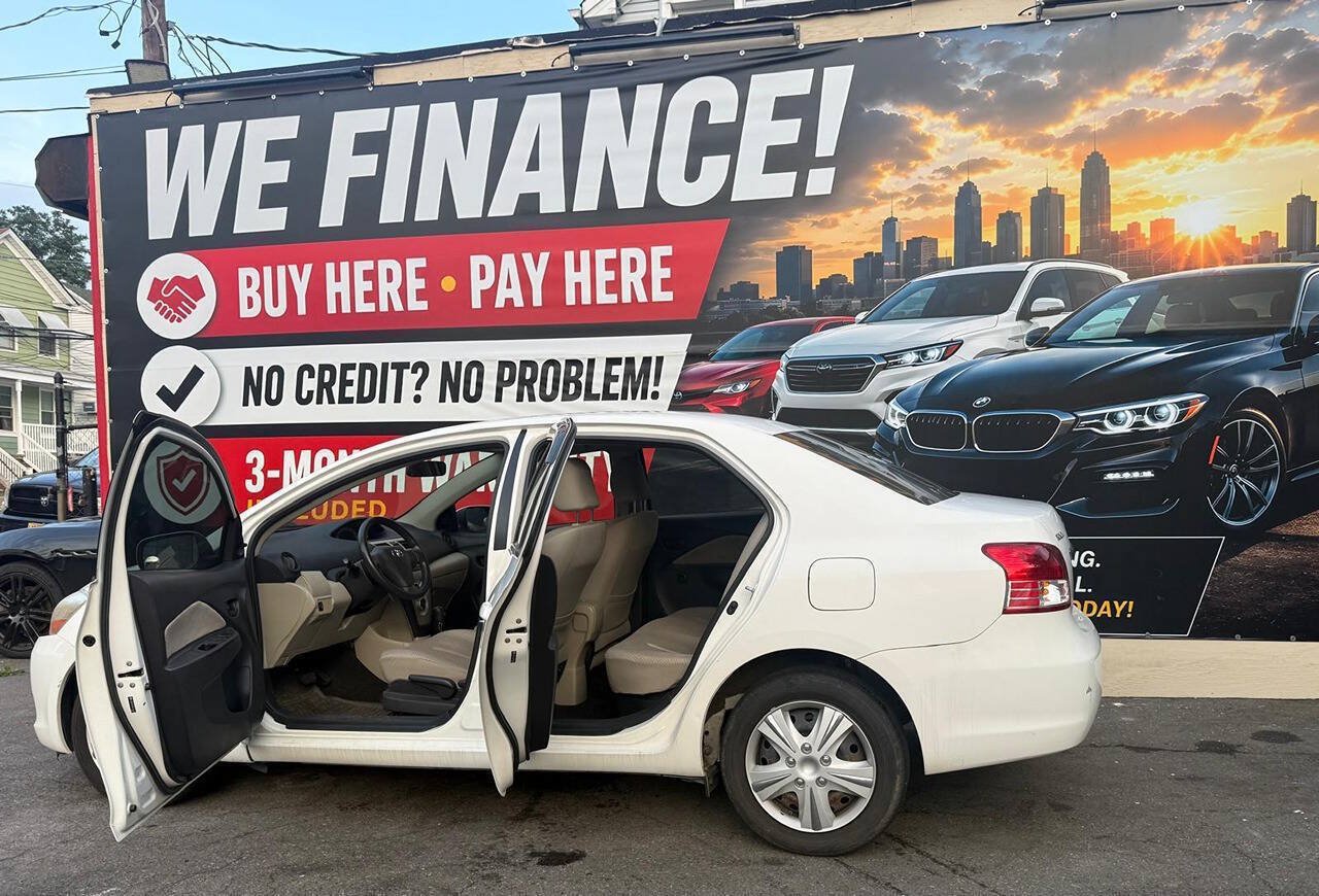 Used 2008 Toyota Yaris Sedan w/ Convenience Pkg FWD image 11
