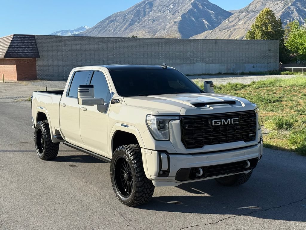 Used 2026 GMC Sierra 2500 AT4 w/ AT4 Premium Plus Package AWD/4WD image 2