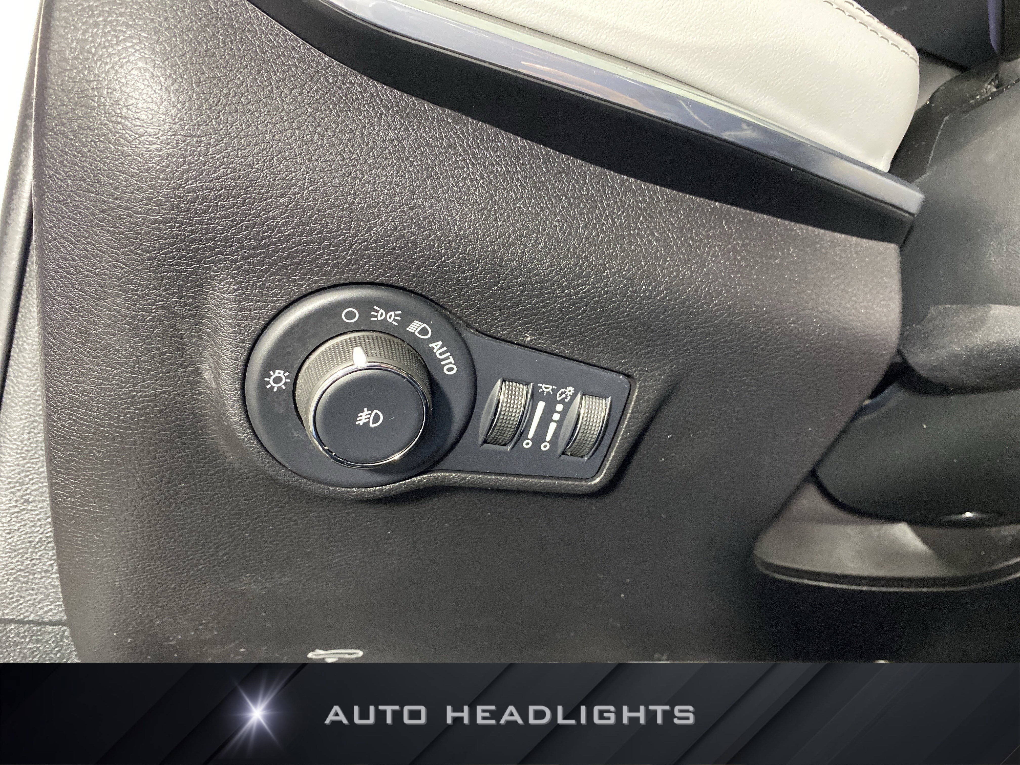 Used 2022 Jeep Compass Limited w/ Sun and Sound Group image 26