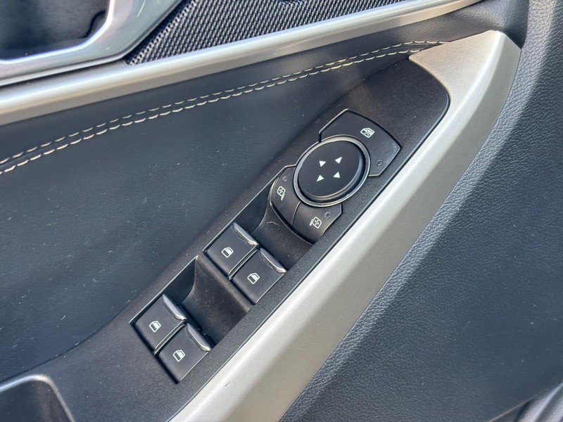 Used 2022 Ford Explorer XLT w/ Equipment Group 202A image 18