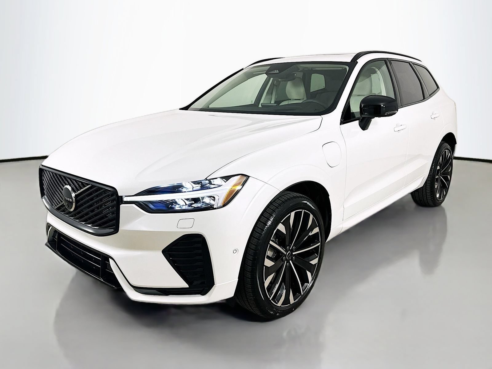 New 2026 Volvo XC60 T8 Ultra w/ Protection Package Premier AWD/4WD video 1