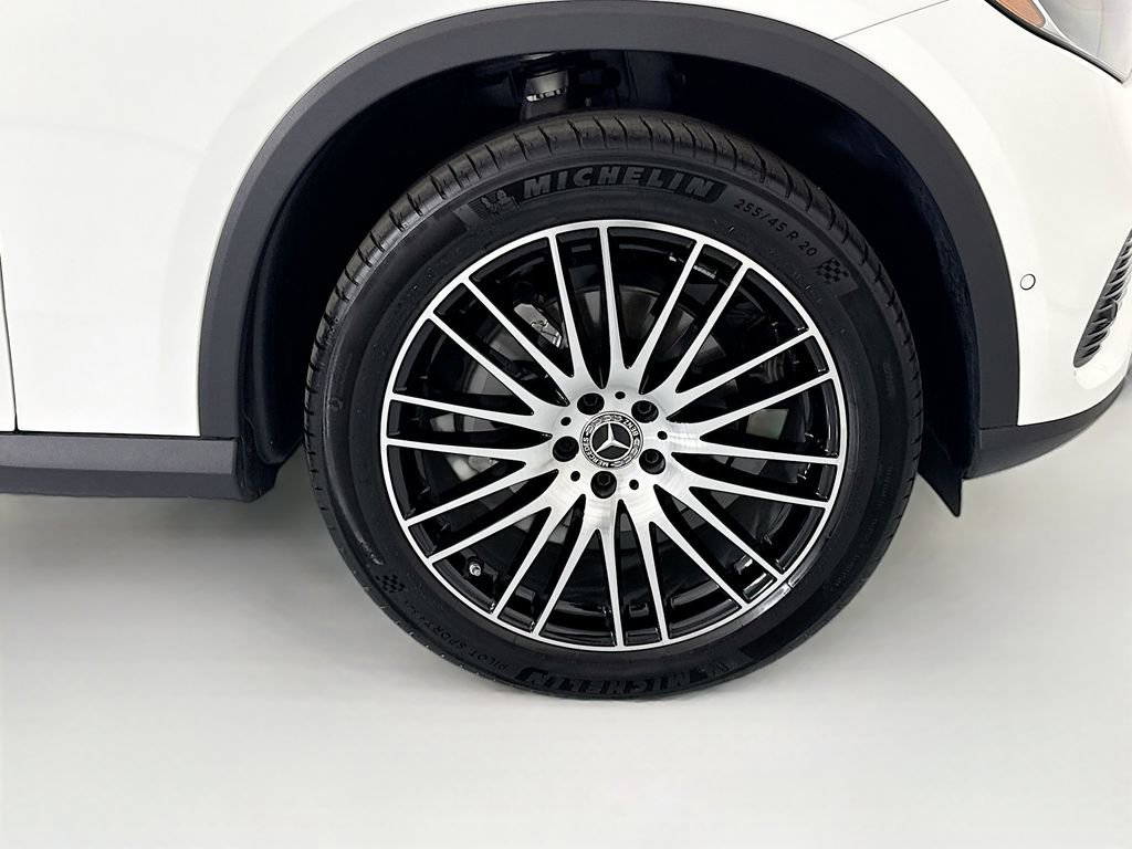 Certified 2026 Mercedes-Benz GLC 300 image 32