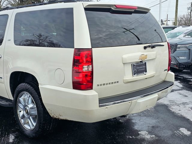 Used 2010 Chevrolet Suburban LTZ image 12