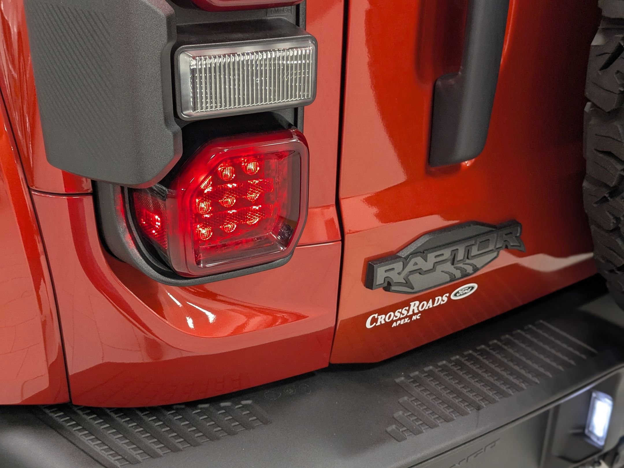 Used 2024 Ford Bronco Raptor w/ Interior Carbon Fiber Pack 6 image 35