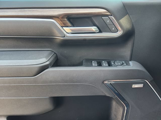 Used 2025 Chevrolet Silverado 1500 LT Trail Boss w/ Convenience Package II AWD/4WD image 24