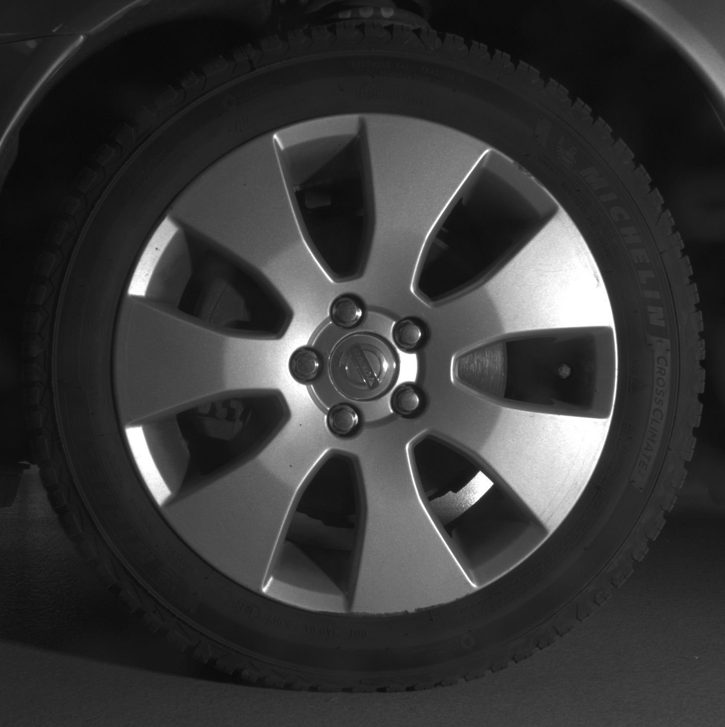 Used 2008 Volvo V70 FWD image 9