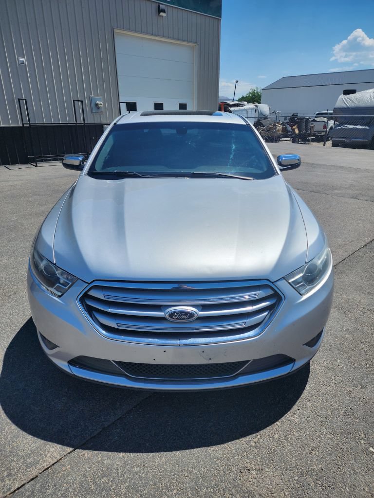 Used 2016 Ford Taurus Limited FWD image 3