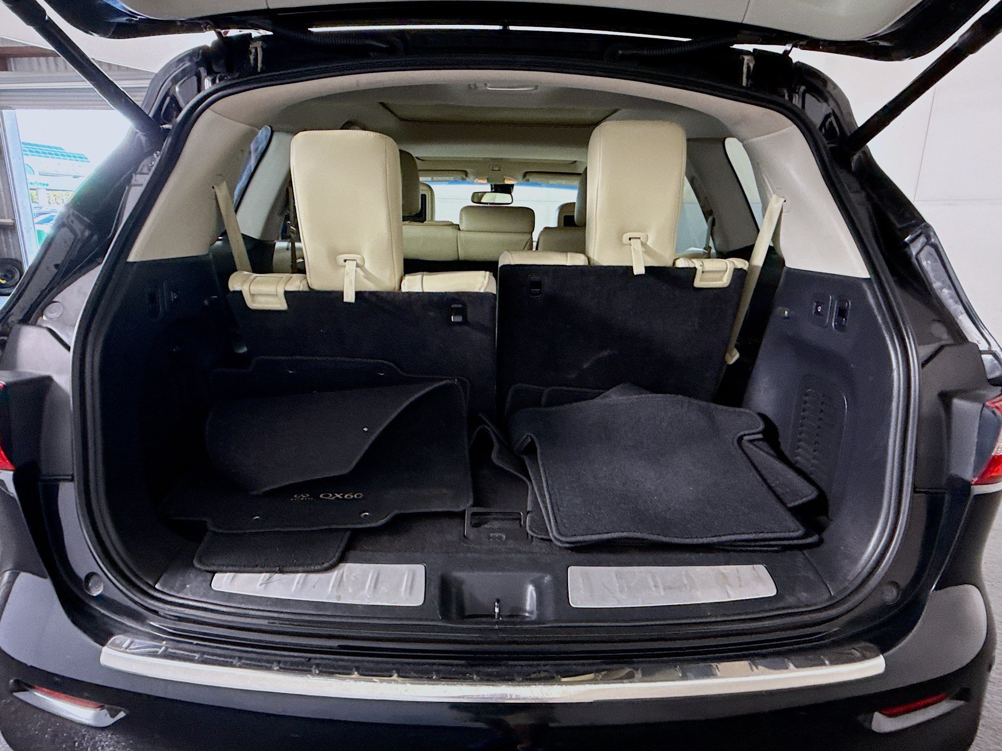 Used 2015 INFINITI QX60 Luxe w/ Deluxe Touring Package AWD/4WD image 35