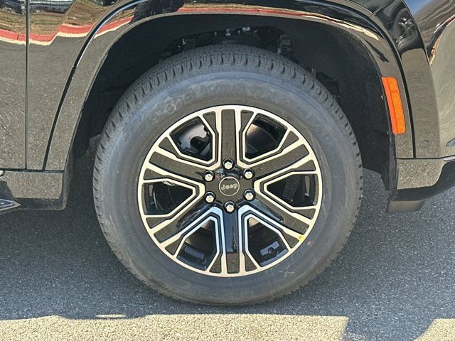 New 2026 Jeep Grand Wagoneer 2WD image 14