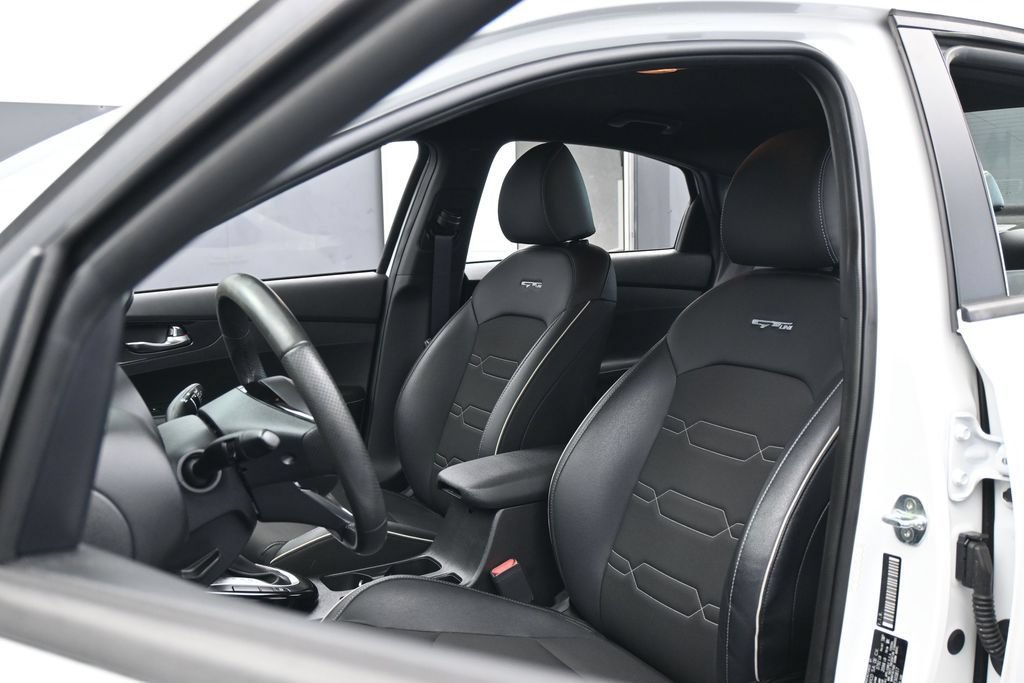 Used 2022 Kia Forte GT-Line w/ GT-Line Technology Package FWD image 10