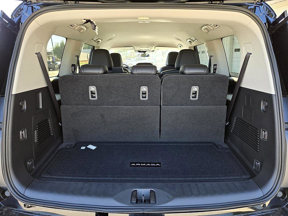 New 2025 Nissan Armada SV image 12