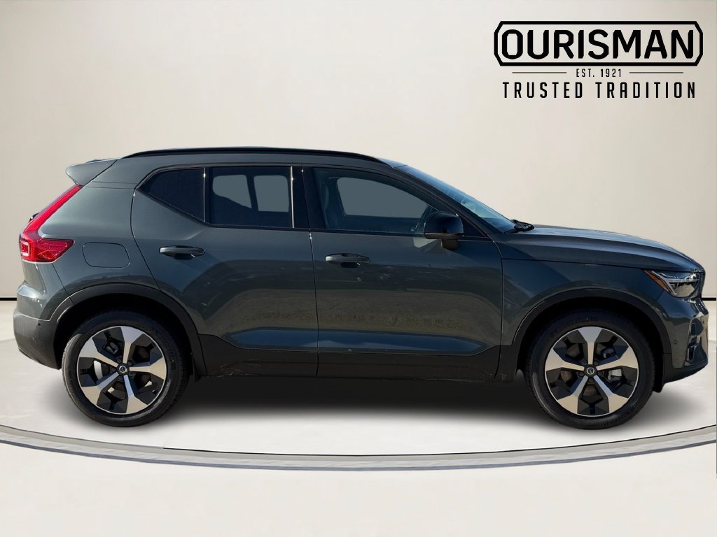 New 2026 Volvo XC40 B5 Plus w/ Protection Package Premier AWD/4WD image 2