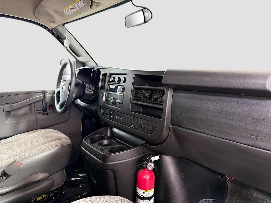 Used 2018 Chevrolet Express 3500 LT w/ LT Preferred Equipment Group RWD image 29
