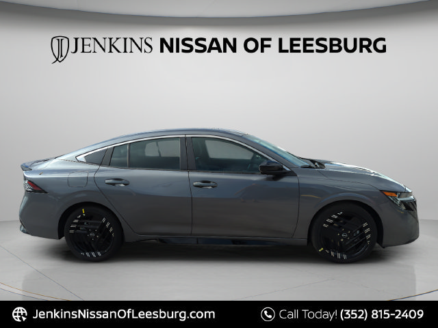 Used 2026 Nissan Sentra SR w/ Floor Mat Package FWD image 6