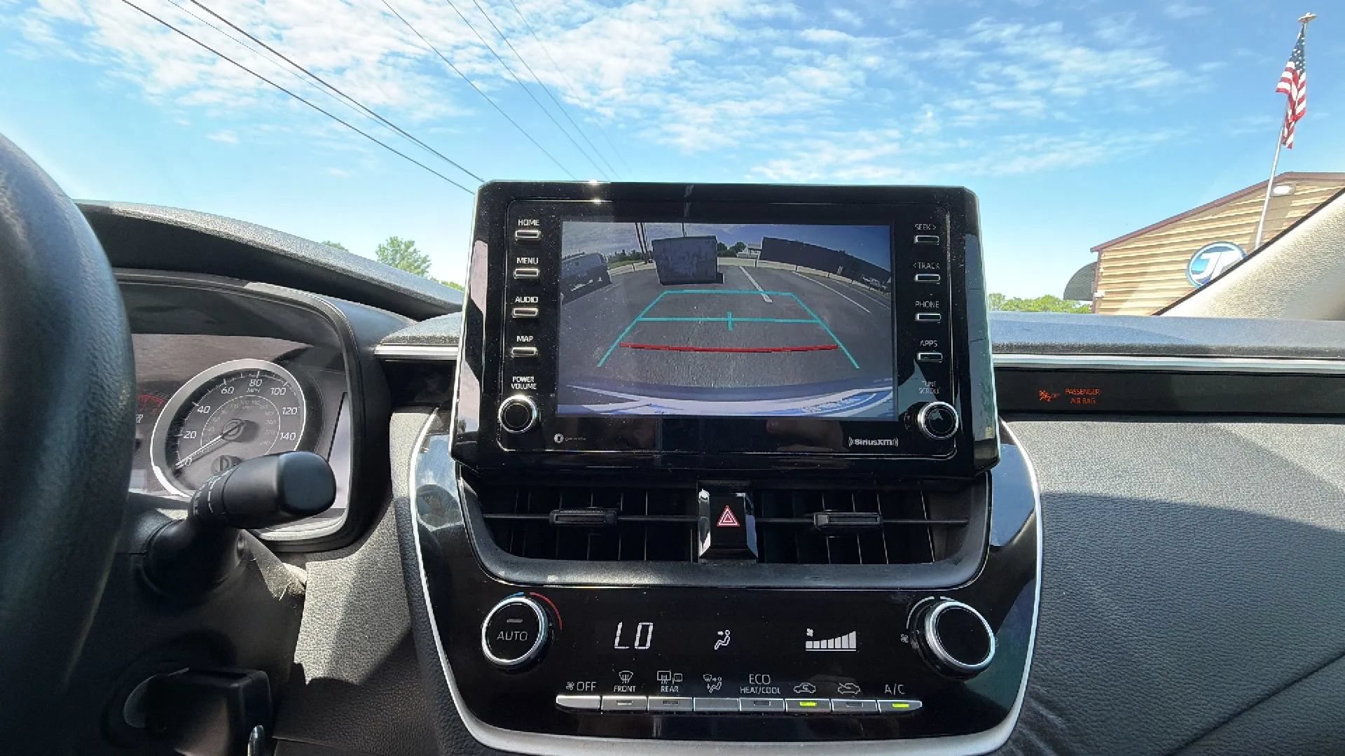 Used 2021 Toyota Corolla LE FWD image 19