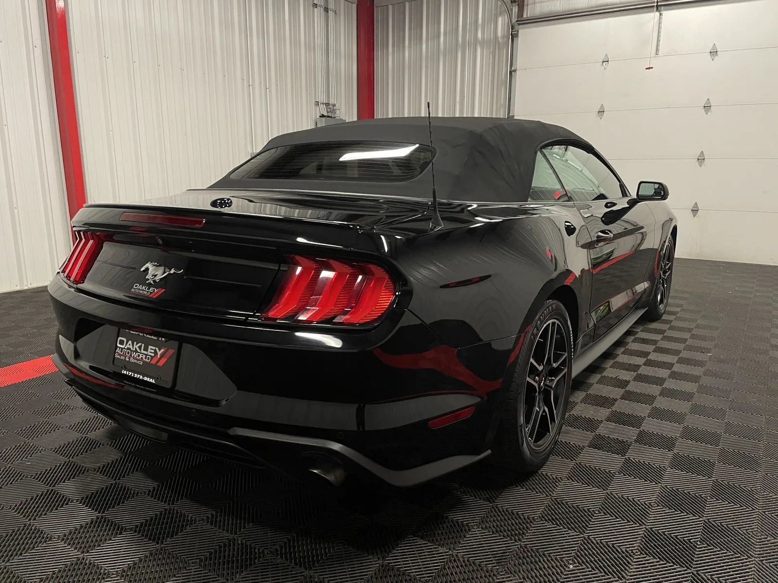 Used 2019 Ford Mustang Premium image 18