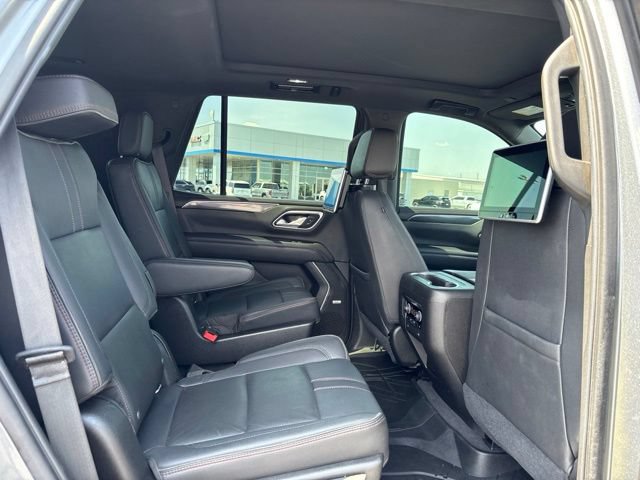 Used 2021 Chevrolet Tahoe RST w/ Luxury Package RWD image 15