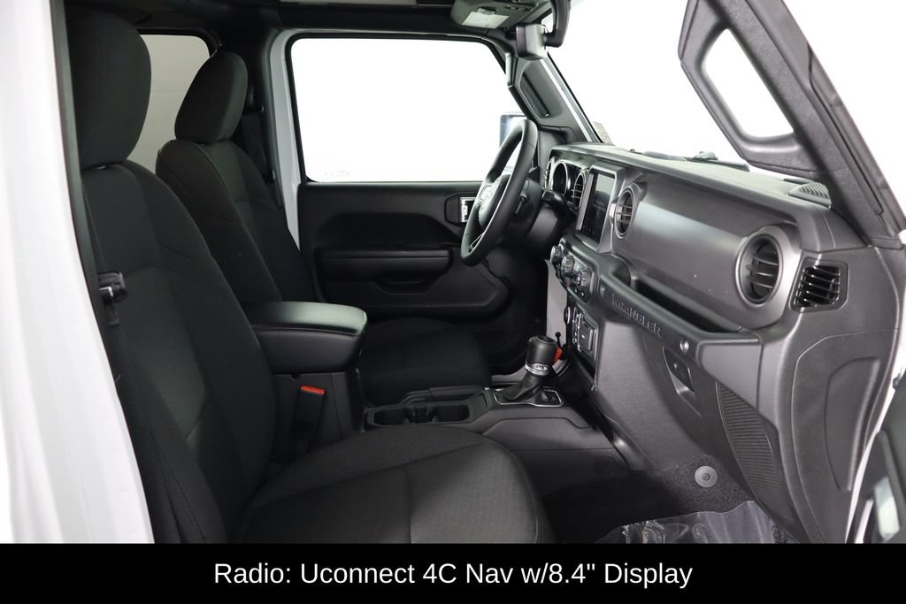 Used 2023 Jeep Wrangler Unlimited w/ Sun & Screen Package AWD/4WD image 18