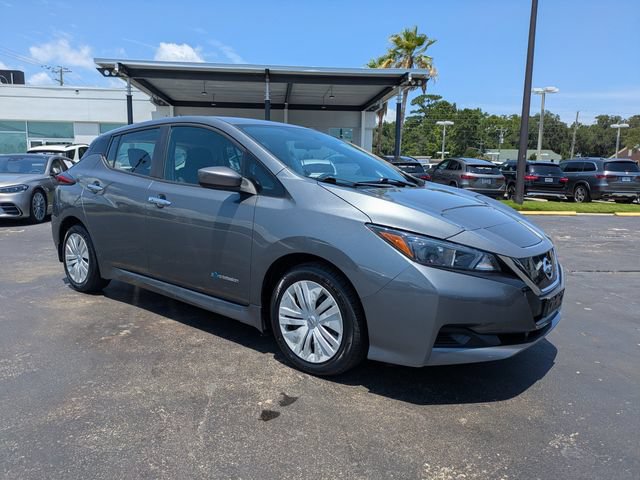 Used 2018 Nissan Leaf S w/ S Charge Package FWD image 3