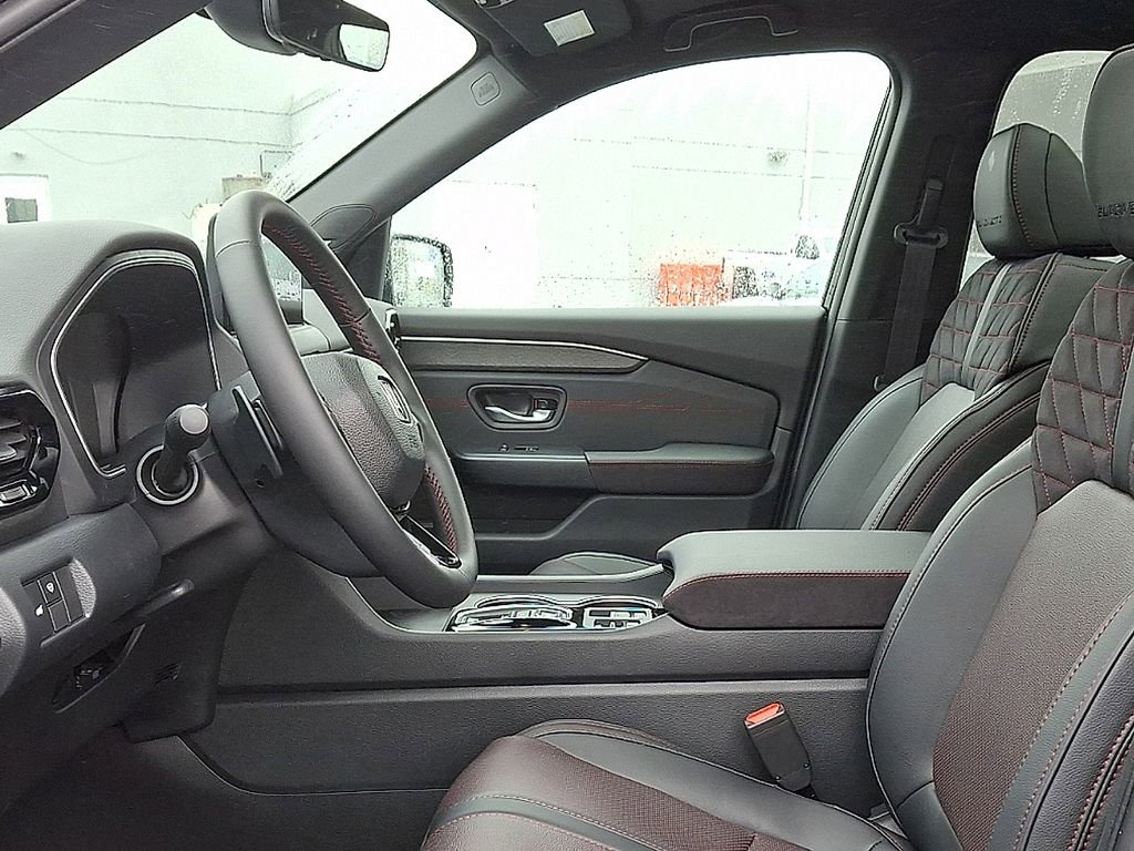 New 2026 Honda Pilot Black Edition image 9