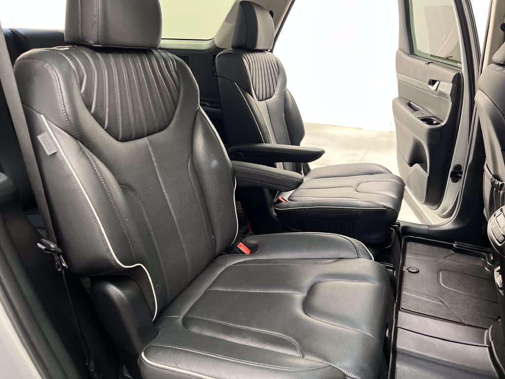Used 2024 Hyundai Palisade Limited AWD/4WD image 25