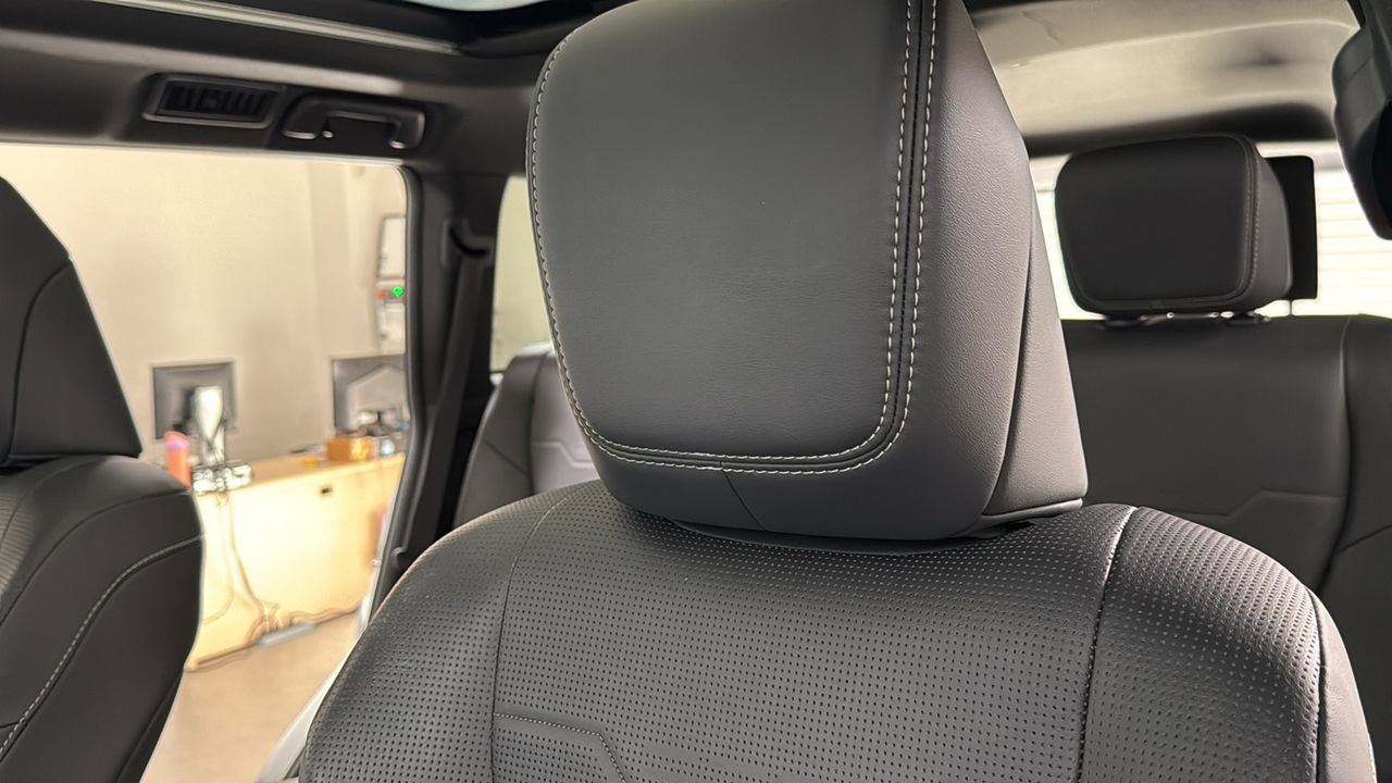 Used 2024 Lexus GX 550 550 Luxury+ w/ Accessory Package (Z1) image 13