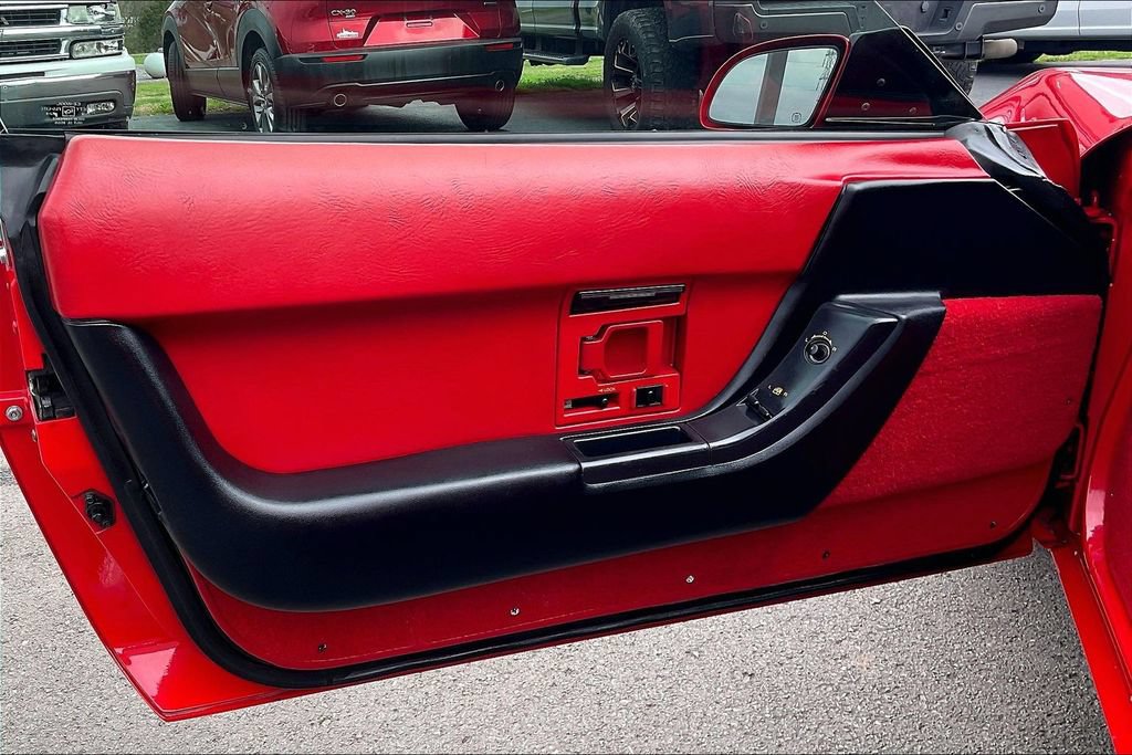 Used 1992 Chevrolet Corvette Convertible RWD image 21
