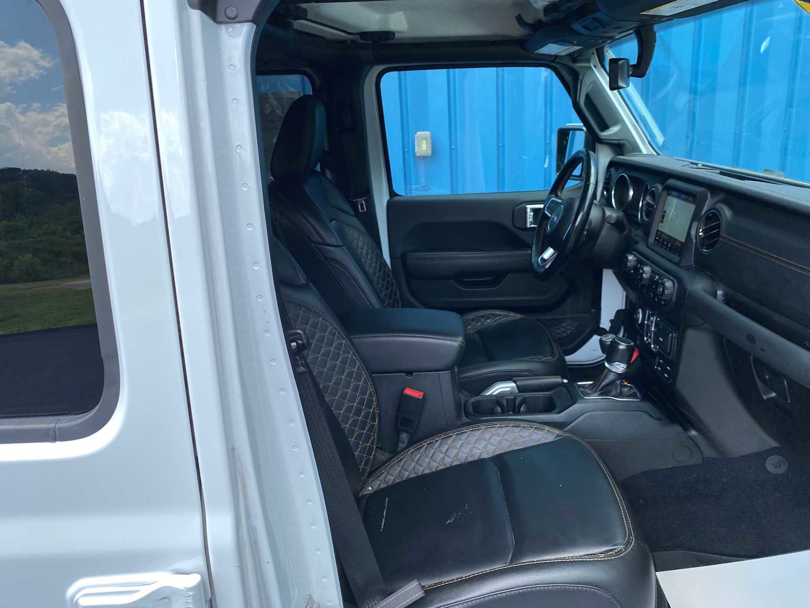 Used 2021 Jeep Gladiator Overland image 27